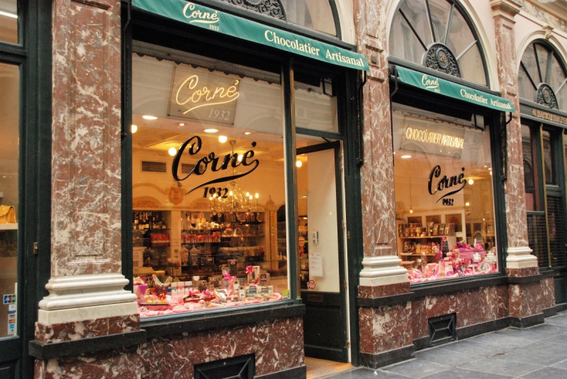 chocolaterie-LE MUY-min_chocolate_chocolaterie_shop_luxury_chic_gallery_brussels_belgium-558146